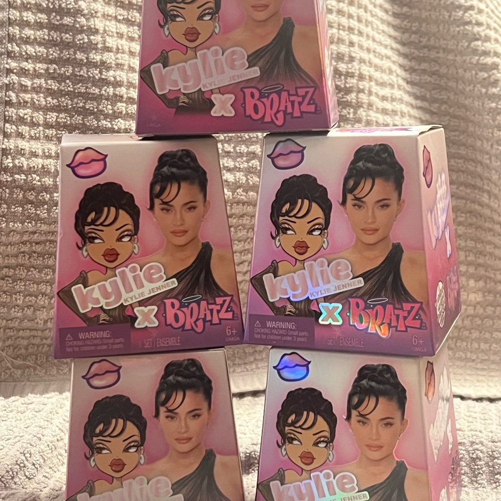 Kylie Jenner x Bratz Mini Collectables set of 5